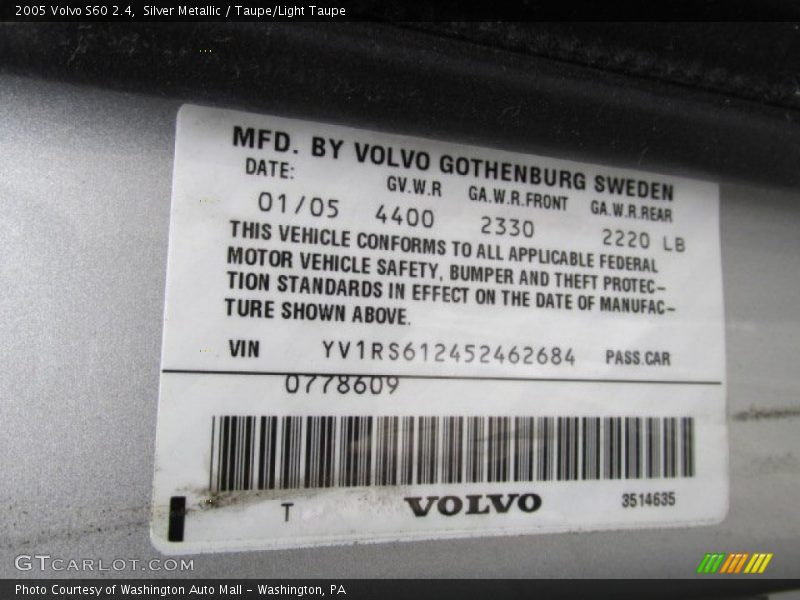 Silver Metallic / Taupe/Light Taupe 2005 Volvo S60 2.4