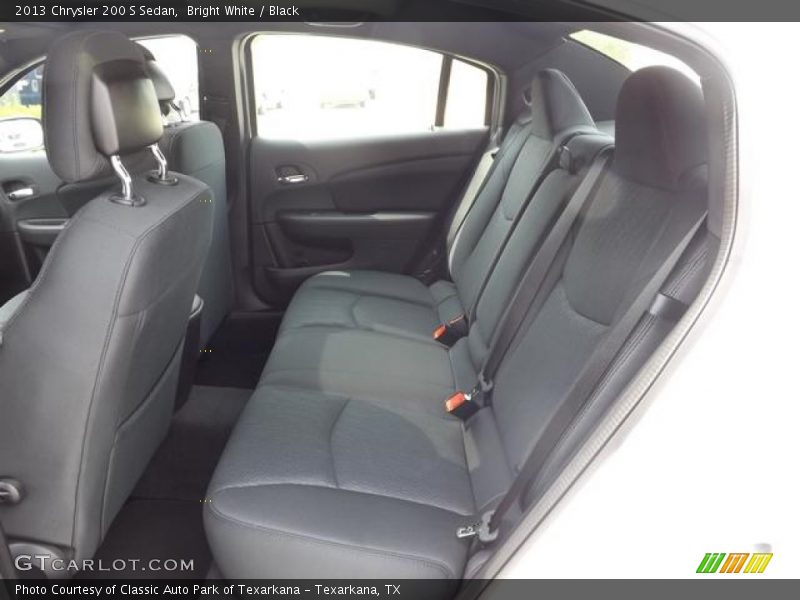 Bright White / Black 2013 Chrysler 200 S Sedan