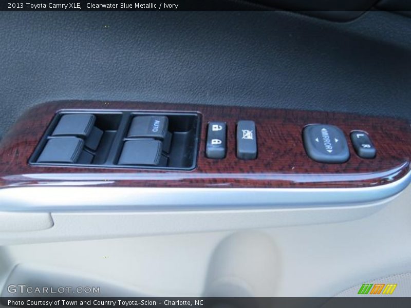 Clearwater Blue Metallic / Ivory 2013 Toyota Camry XLE