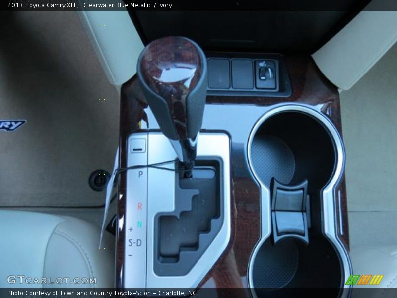 Clearwater Blue Metallic / Ivory 2013 Toyota Camry XLE
