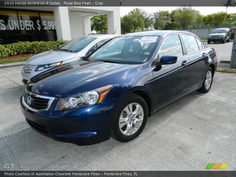 Front 3/4 View of 2010 Accord LX-P Sedan