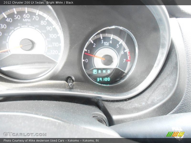 Bright White / Black 2012 Chrysler 200 LX Sedan