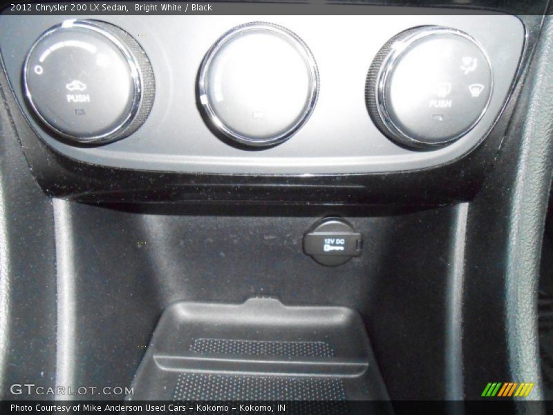 Bright White / Black 2012 Chrysler 200 LX Sedan