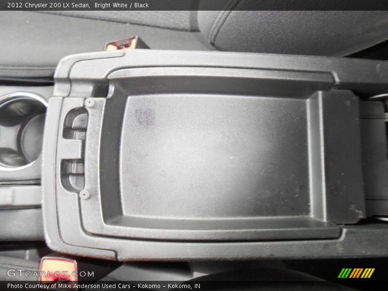 Bright White / Black 2012 Chrysler 200 LX Sedan