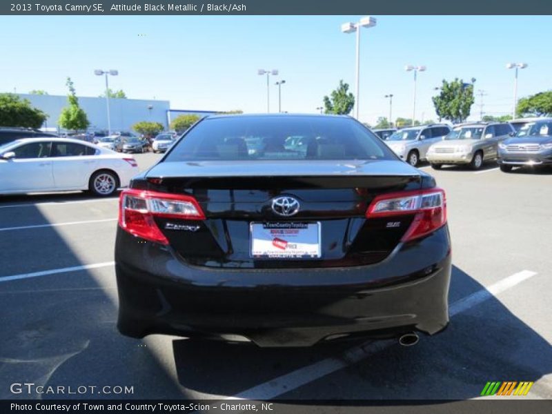 Attitude Black Metallic / Black/Ash 2013 Toyota Camry SE