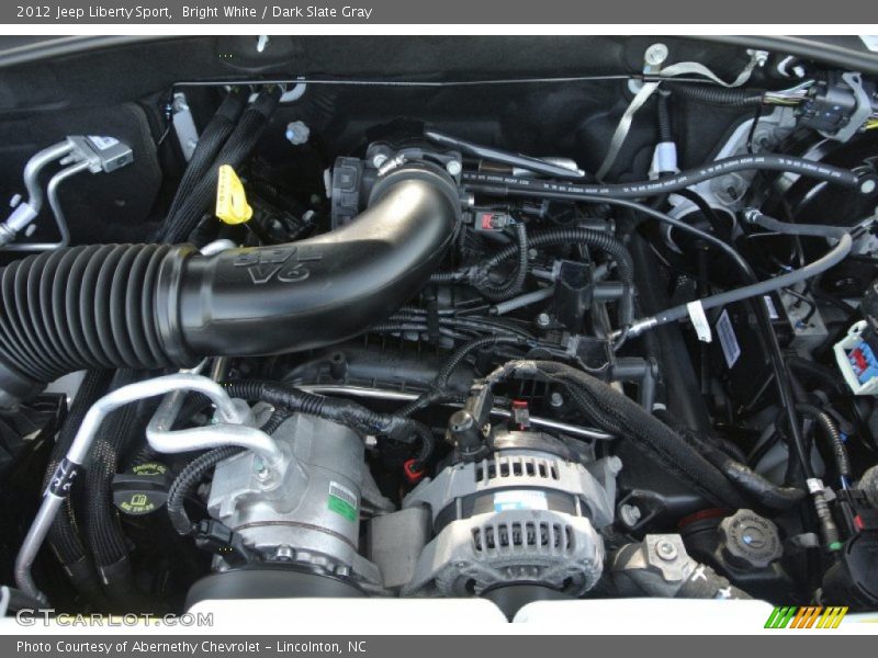 Bright White / Dark Slate Gray 2012 Jeep Liberty Sport