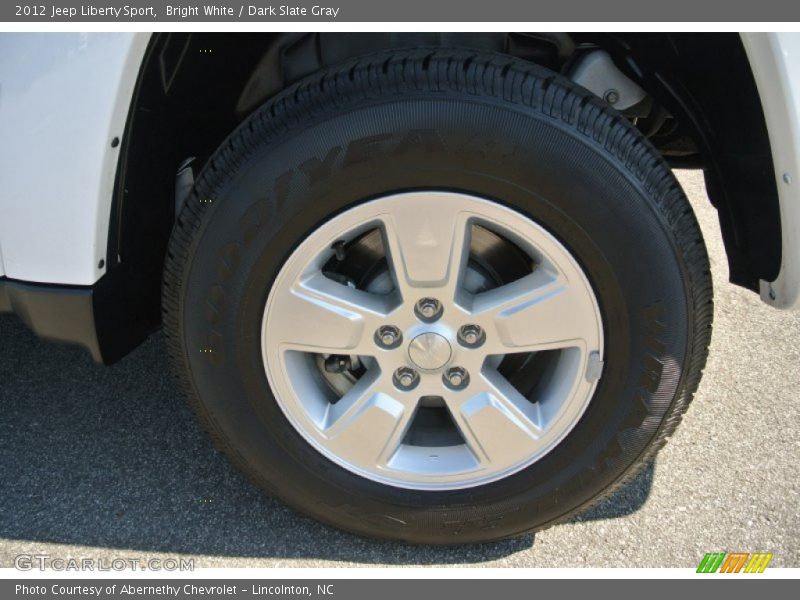 Bright White / Dark Slate Gray 2012 Jeep Liberty Sport