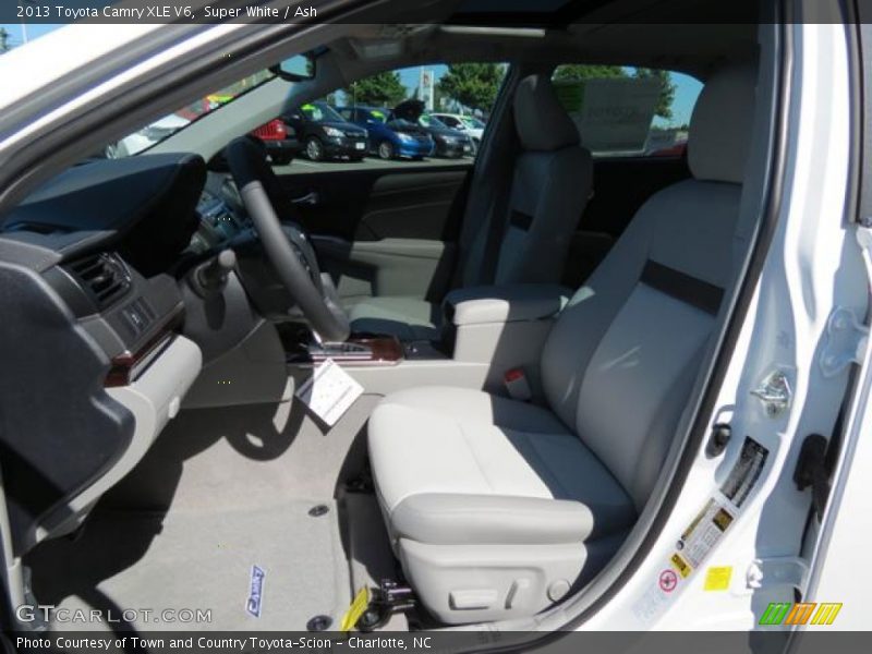 Super White / Ash 2013 Toyota Camry XLE V6