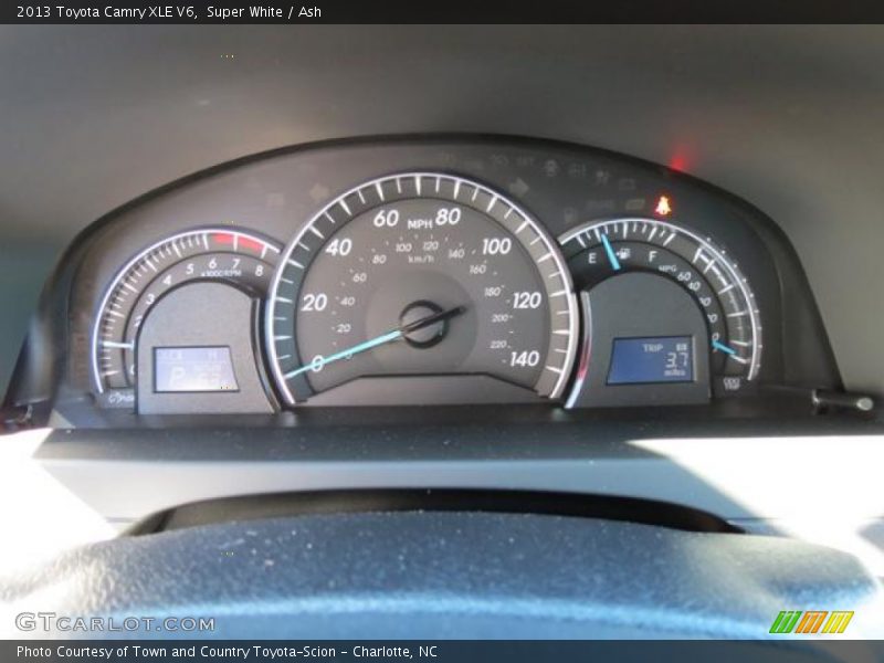Super White / Ash 2013 Toyota Camry XLE V6