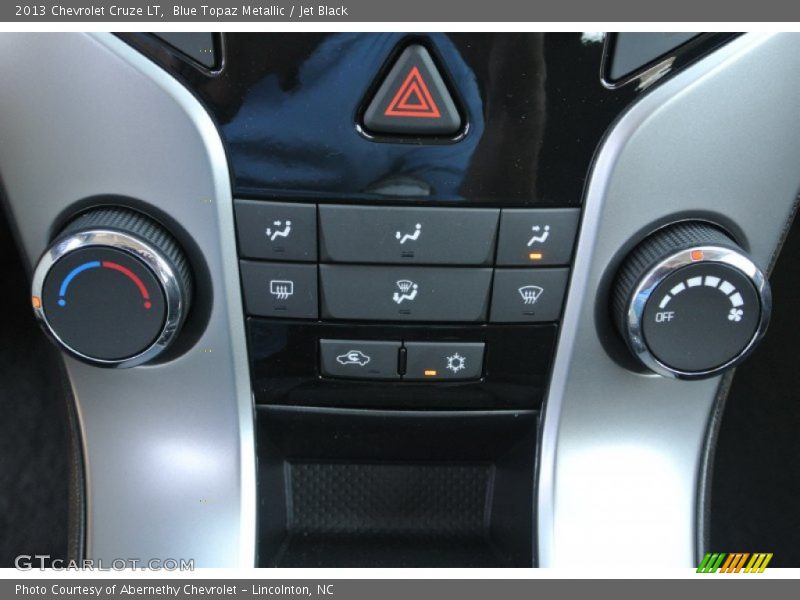 Controls of 2013 Cruze LT