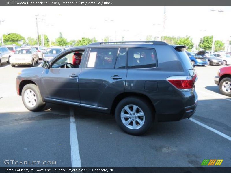 Magnetic Gray Metallic / Black 2013 Toyota Highlander SE 4WD