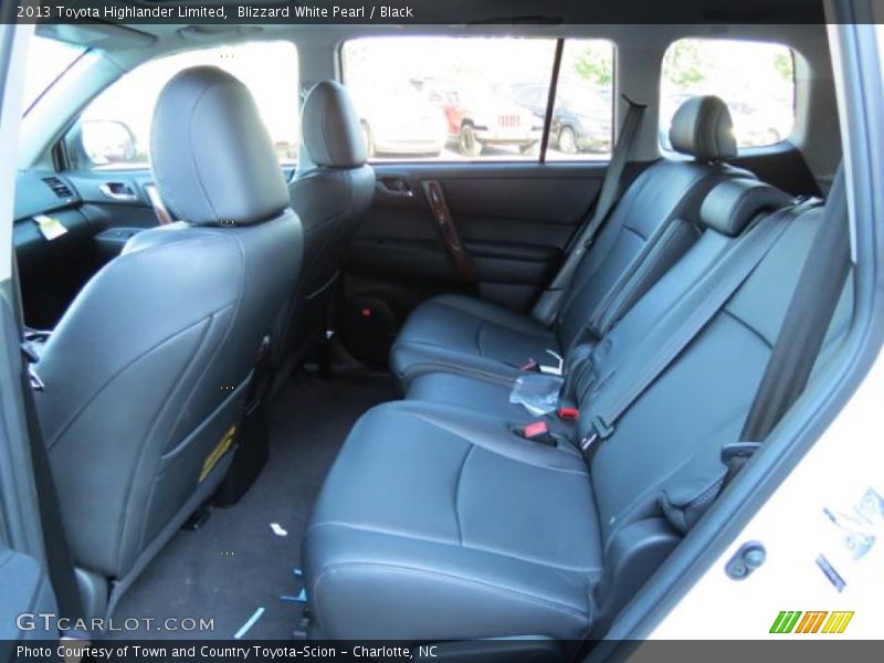 Blizzard White Pearl / Black 2013 Toyota Highlander Limited
