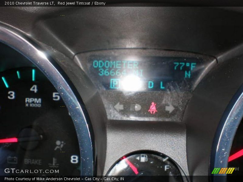 Red Jewel Tintcoat / Ebony 2010 Chevrolet Traverse LT