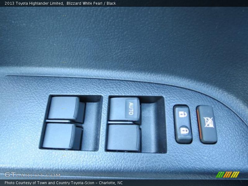 Blizzard White Pearl / Black 2013 Toyota Highlander Limited