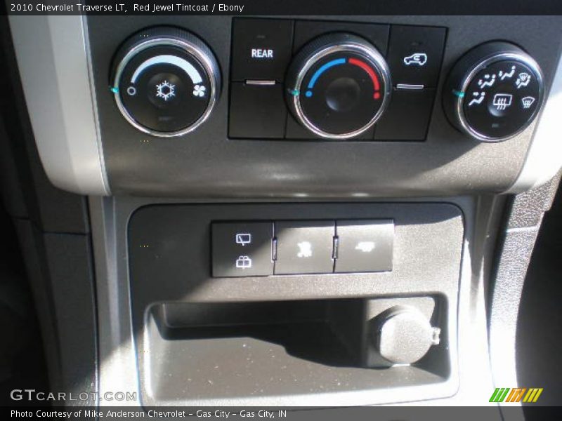 Red Jewel Tintcoat / Ebony 2010 Chevrolet Traverse LT