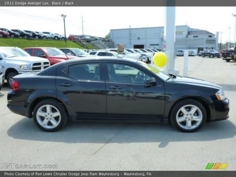 Black / Black 2011 Dodge Avenger Lux