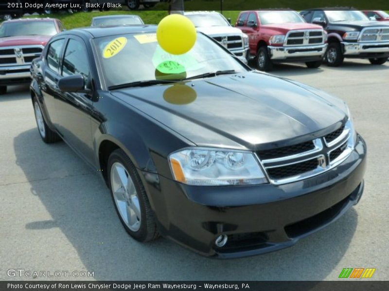 Black / Black 2011 Dodge Avenger Lux