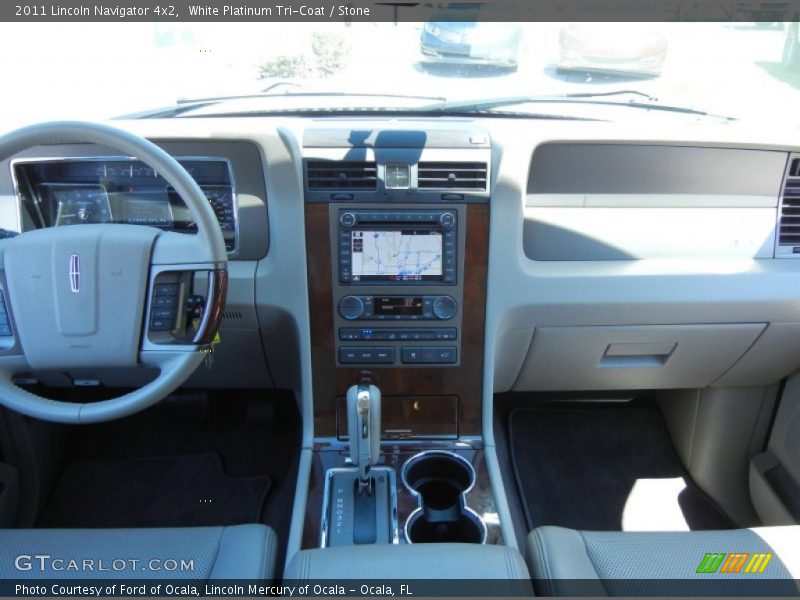 White Platinum Tri-Coat / Stone 2011 Lincoln Navigator 4x2