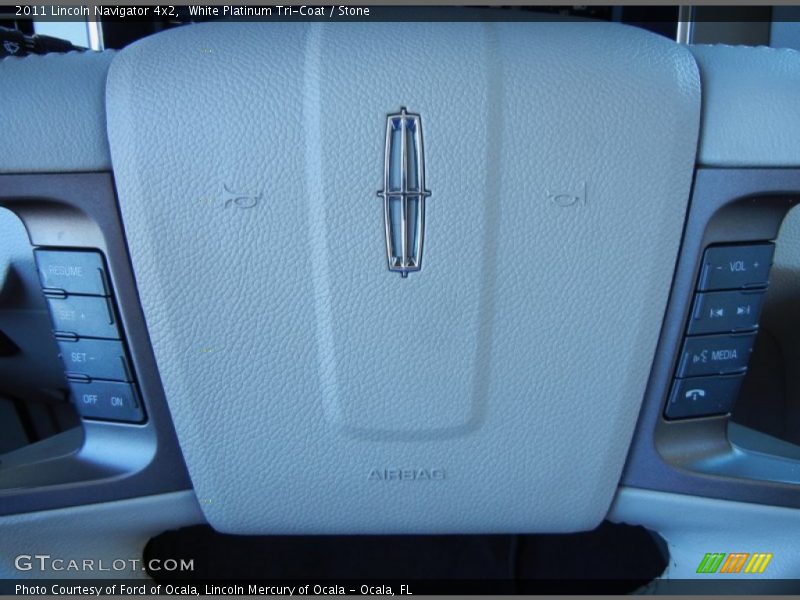 White Platinum Tri-Coat / Stone 2011 Lincoln Navigator 4x2