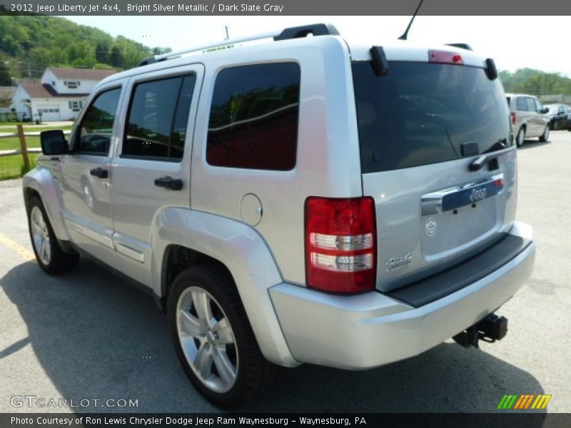 Bright Silver Metallic / Dark Slate Gray 2012 Jeep Liberty Jet 4x4