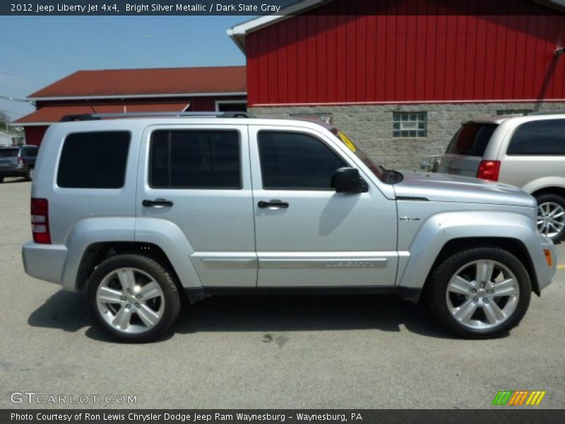 Bright Silver Metallic / Dark Slate Gray 2012 Jeep Liberty Jet 4x4