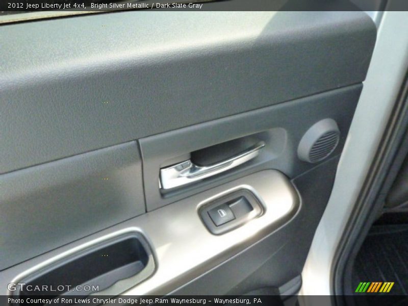 Bright Silver Metallic / Dark Slate Gray 2012 Jeep Liberty Jet 4x4