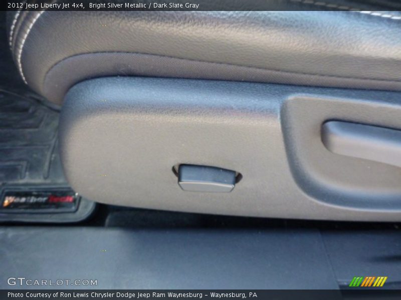 Bright Silver Metallic / Dark Slate Gray 2012 Jeep Liberty Jet 4x4