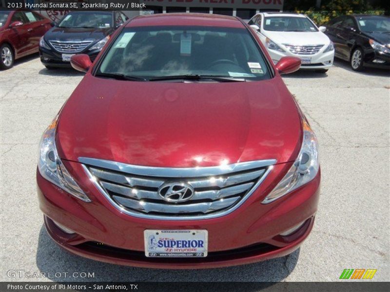 Sparkling Ruby / Black 2013 Hyundai Sonata SE