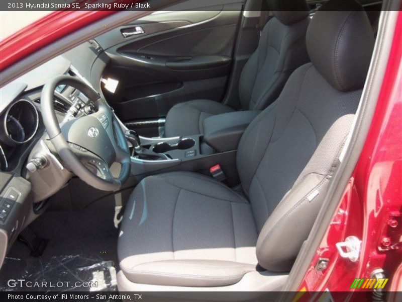 Sparkling Ruby / Black 2013 Hyundai Sonata SE