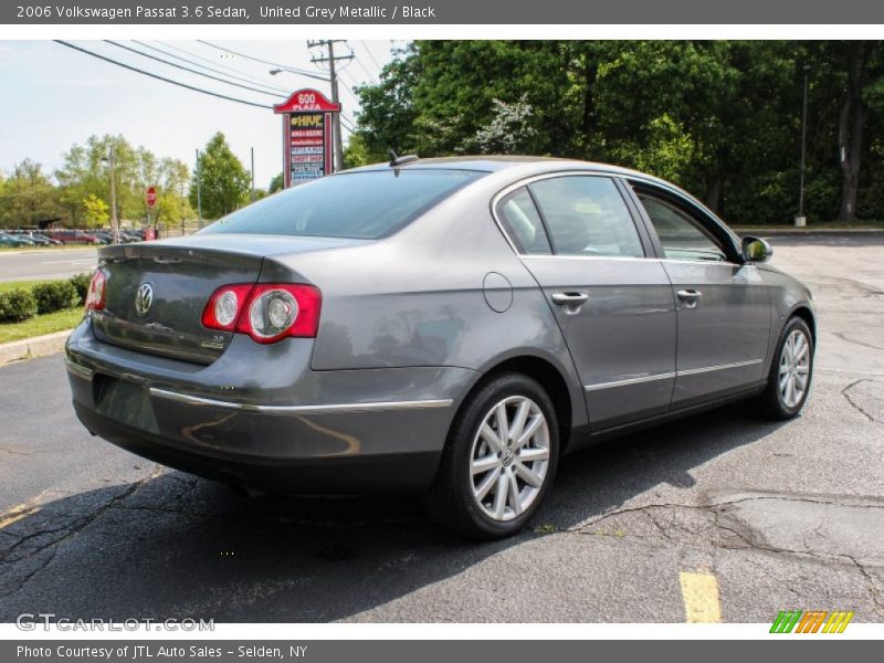 United Grey Metallic / Black 2006 Volkswagen Passat 3.6 Sedan
