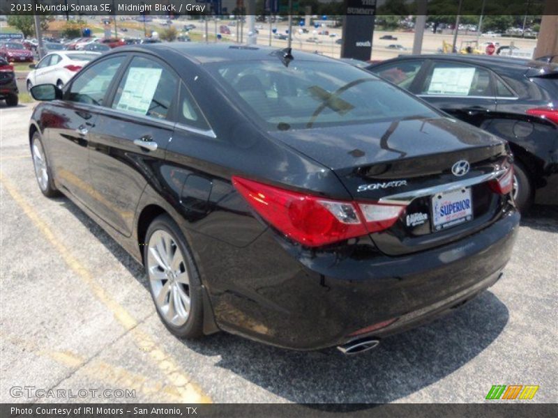 Midnight Black / Gray 2013 Hyundai Sonata SE