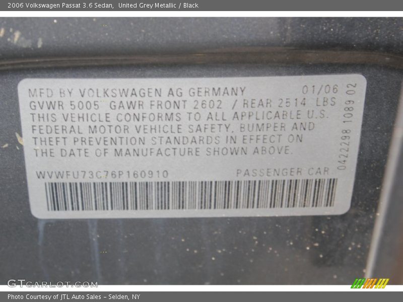 United Grey Metallic / Black 2006 Volkswagen Passat 3.6 Sedan
