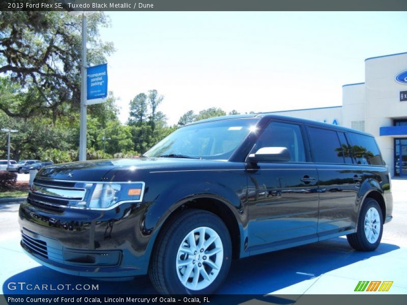 Tuxedo Black Metallic / Dune 2013 Ford Flex SE