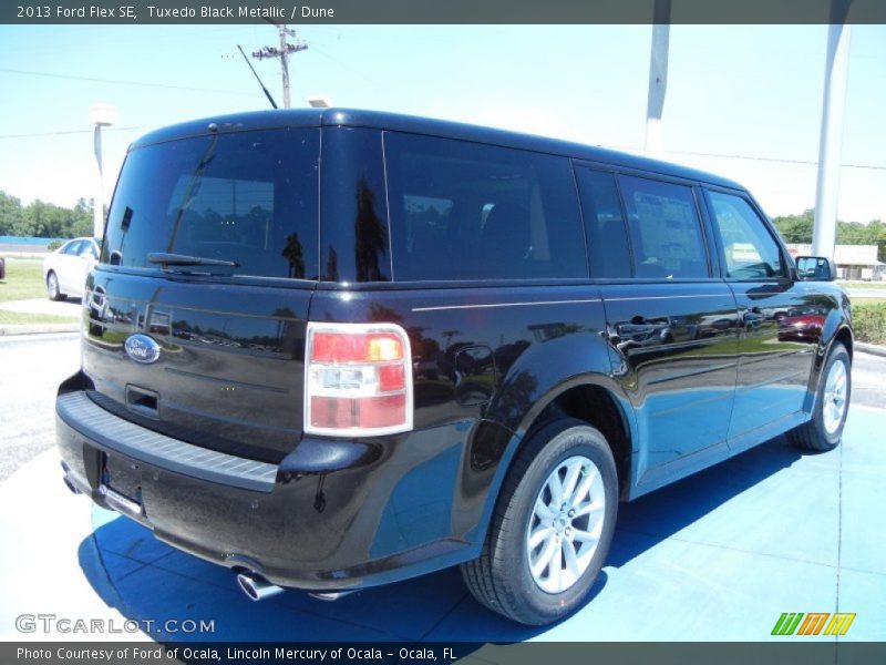 Tuxedo Black Metallic / Dune 2013 Ford Flex SE