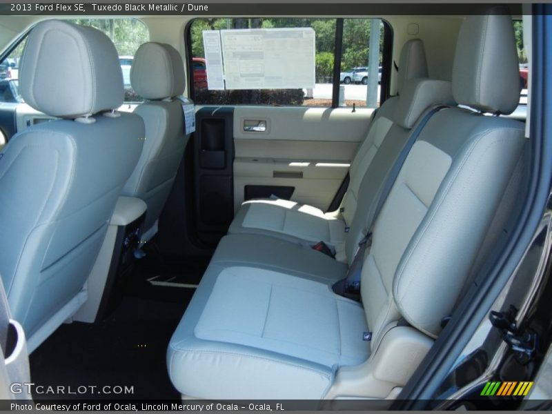 Tuxedo Black Metallic / Dune 2013 Ford Flex SE