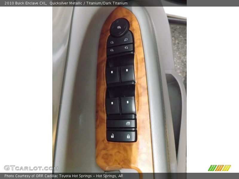 Quicksilver Metallic / Titanium/Dark Titanium 2010 Buick Enclave CXL