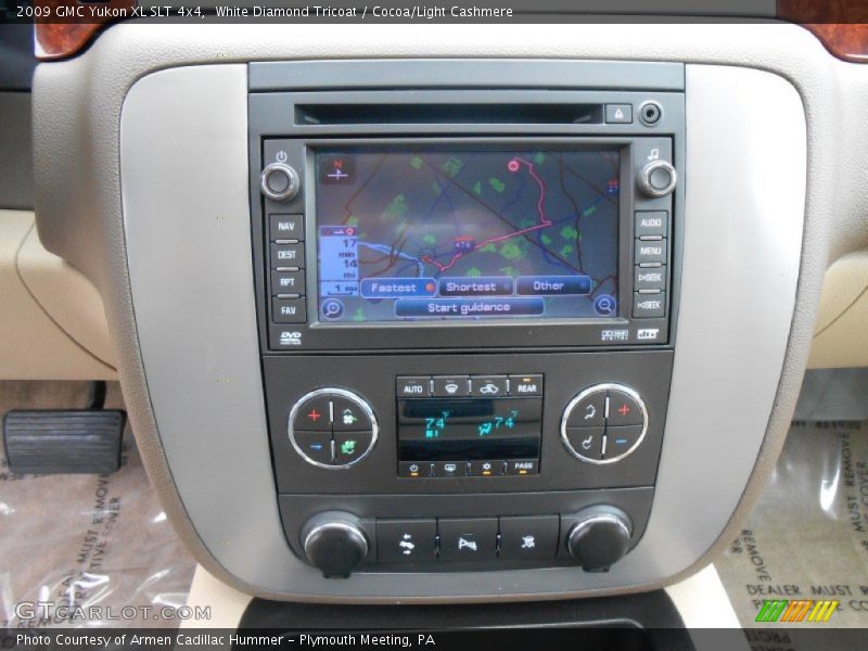 White Diamond Tricoat / Cocoa/Light Cashmere 2009 GMC Yukon XL SLT 4x4