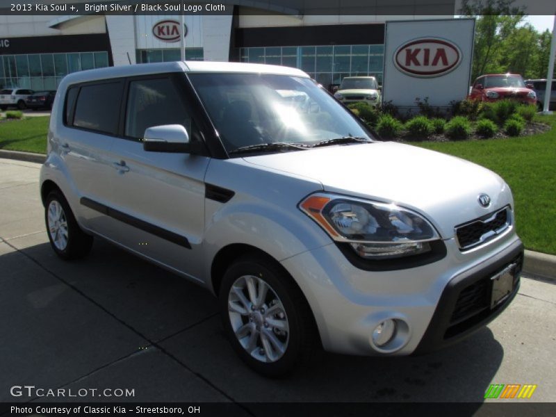 Bright Silver / Black Soul Logo Cloth 2013 Kia Soul +