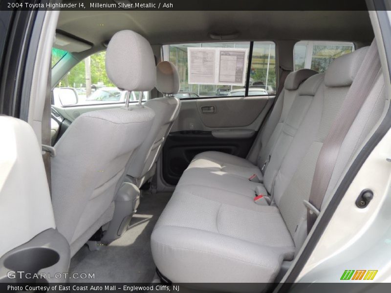 Millenium Silver Metallic / Ash 2004 Toyota Highlander I4
