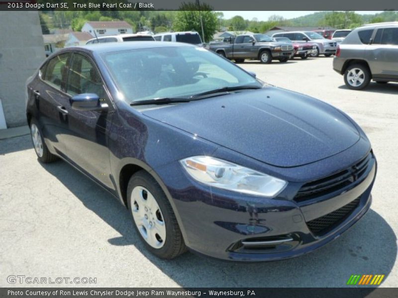 True Blue Pearl Coat / Black 2013 Dodge Dart SE