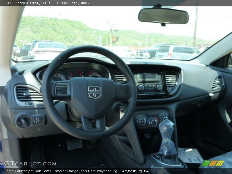 True Blue Pearl Coat / Black 2013 Dodge Dart SE