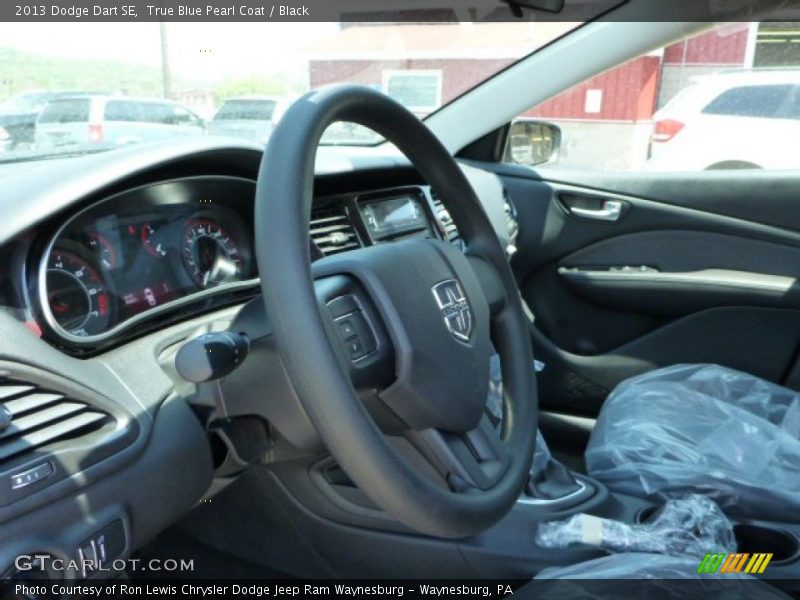 True Blue Pearl Coat / Black 2013 Dodge Dart SE