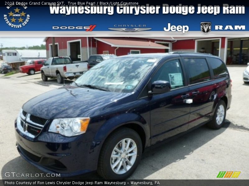 True Blue Pearl / Black/Light Graystone 2013 Dodge Grand Caravan SXT