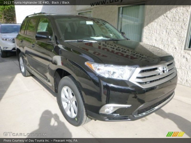 Black / Black 2013 Toyota Highlander SE 4WD