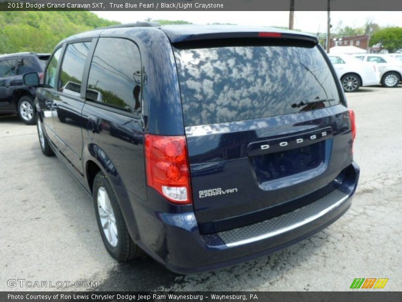 True Blue Pearl / Black/Light Graystone 2013 Dodge Grand Caravan SXT