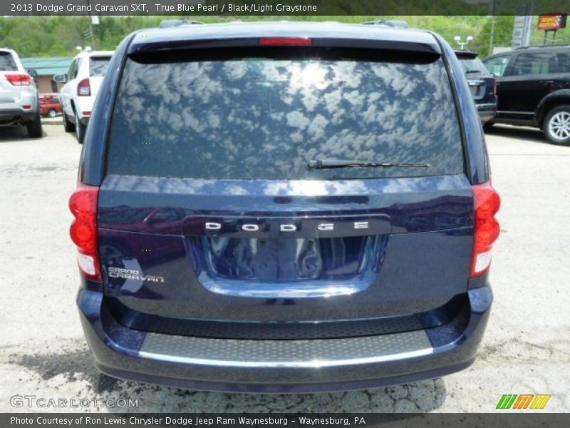 True Blue Pearl / Black/Light Graystone 2013 Dodge Grand Caravan SXT