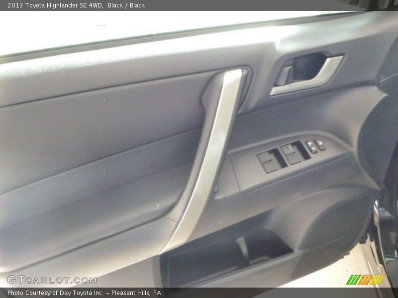 Black / Black 2013 Toyota Highlander SE 4WD