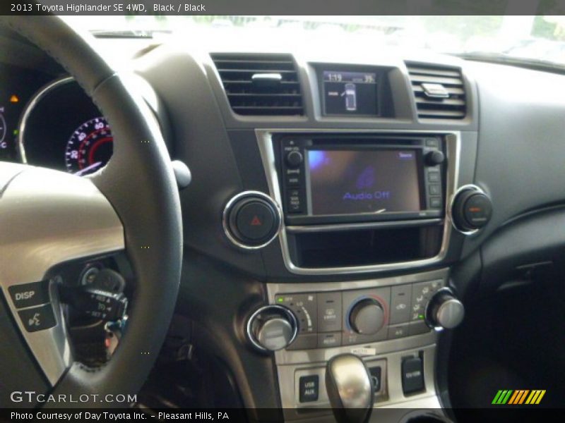 Black / Black 2013 Toyota Highlander SE 4WD