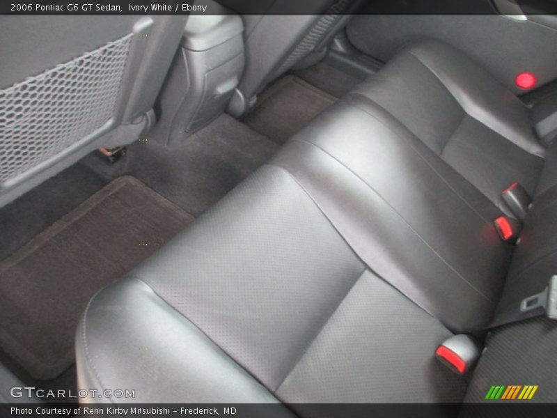 Ivory White / Ebony 2006 Pontiac G6 GT Sedan