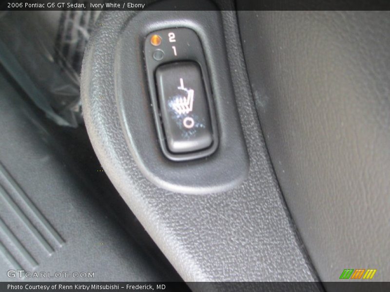 Ivory White / Ebony 2006 Pontiac G6 GT Sedan